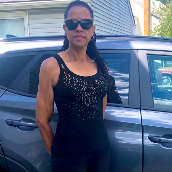 Meet your Posher, Vonnie - Picture 1 of 1